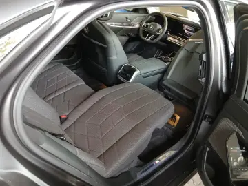 BMW i7 xDrive60 M Sport PRO   ExecutiveLounge