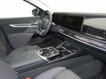 BMW i7 xDrive60 M Sport PRO   ExecutiveLounge