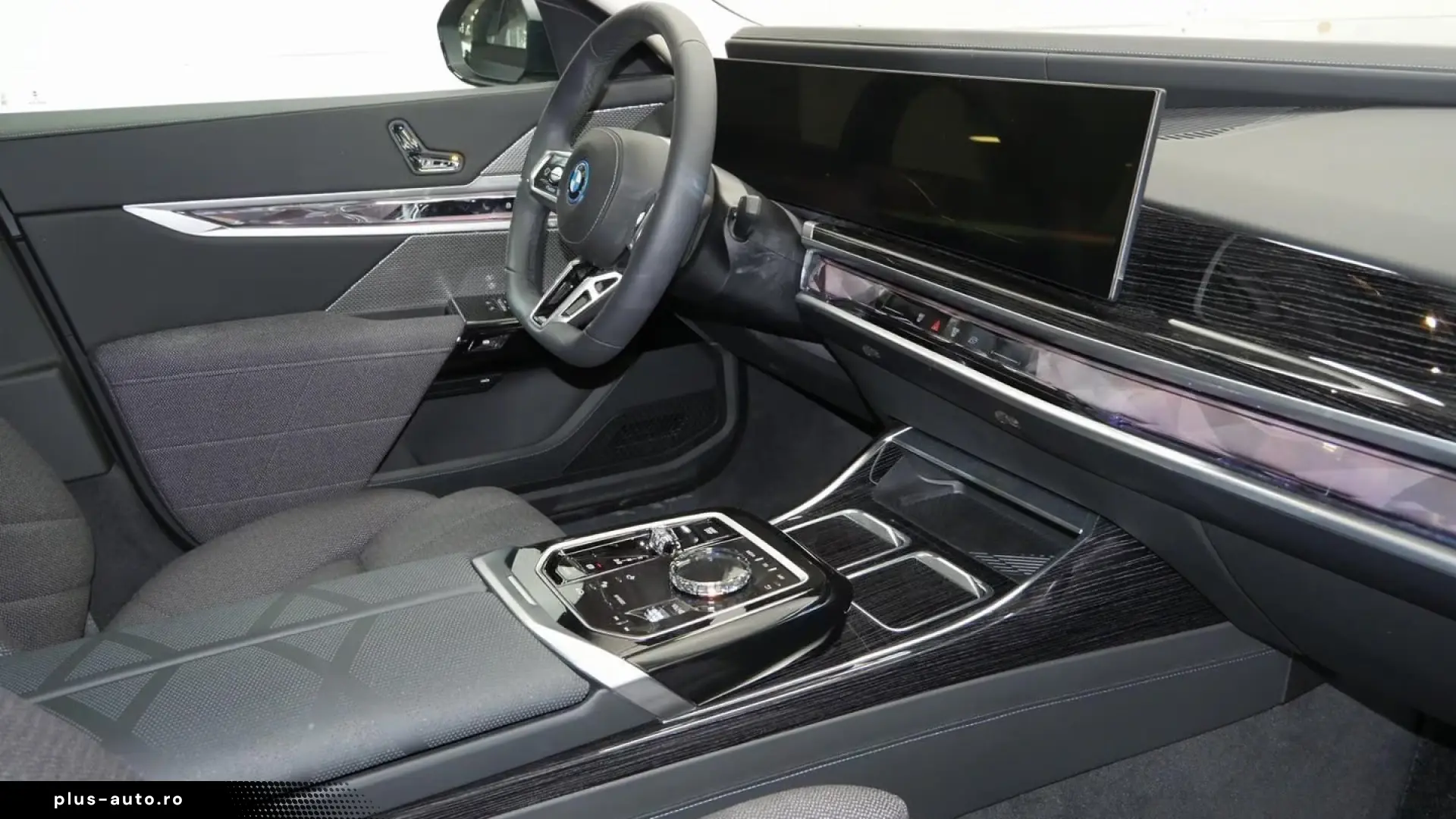 BMW i7 xDrive60 M Sport PRO   ExecutiveLounge