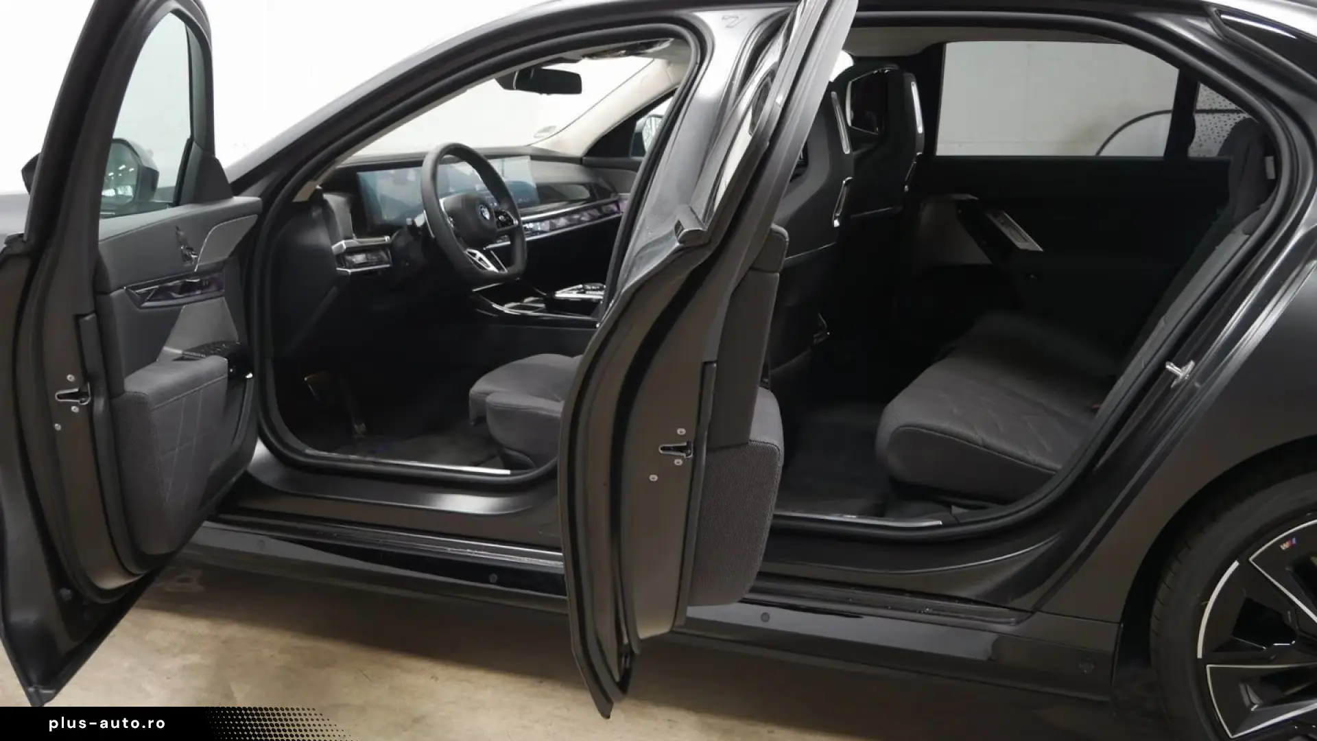 BMW i7 xDrive60 M Sport PRO   ExecutiveLounge