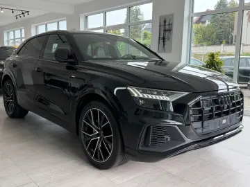 AUDI Q8 55 TFSI Quattro S-Line   B&W Advanced   Pano