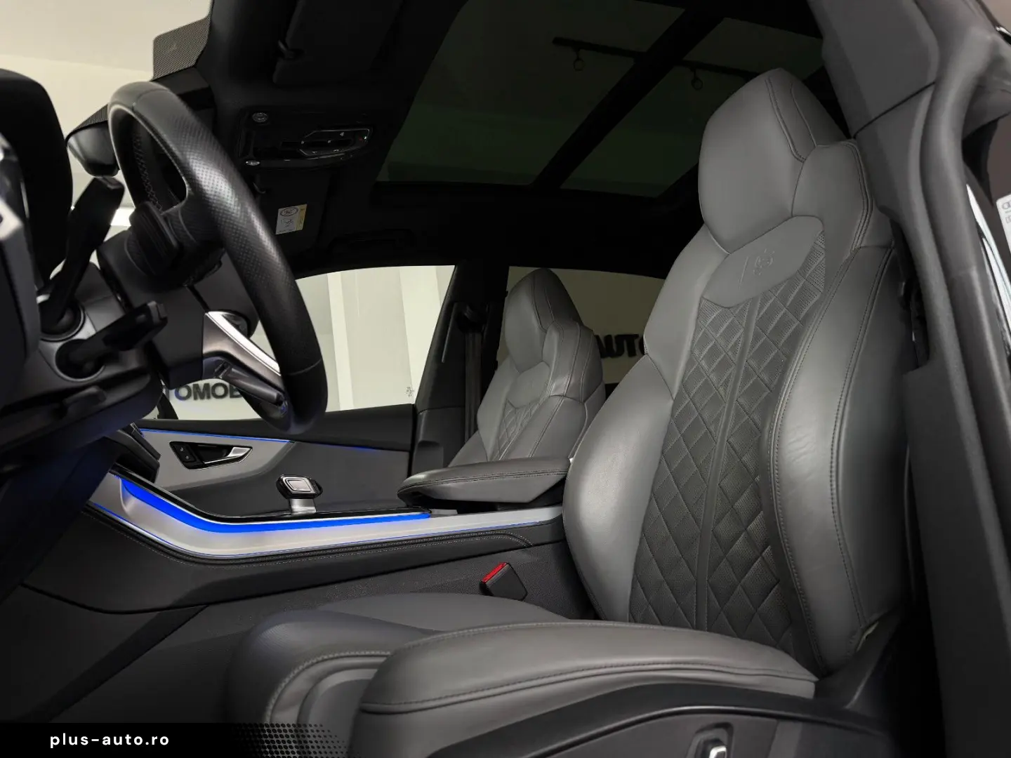 AUDI Q8 55 TFSI Quattro S-Line   B&W Advanced   Pano