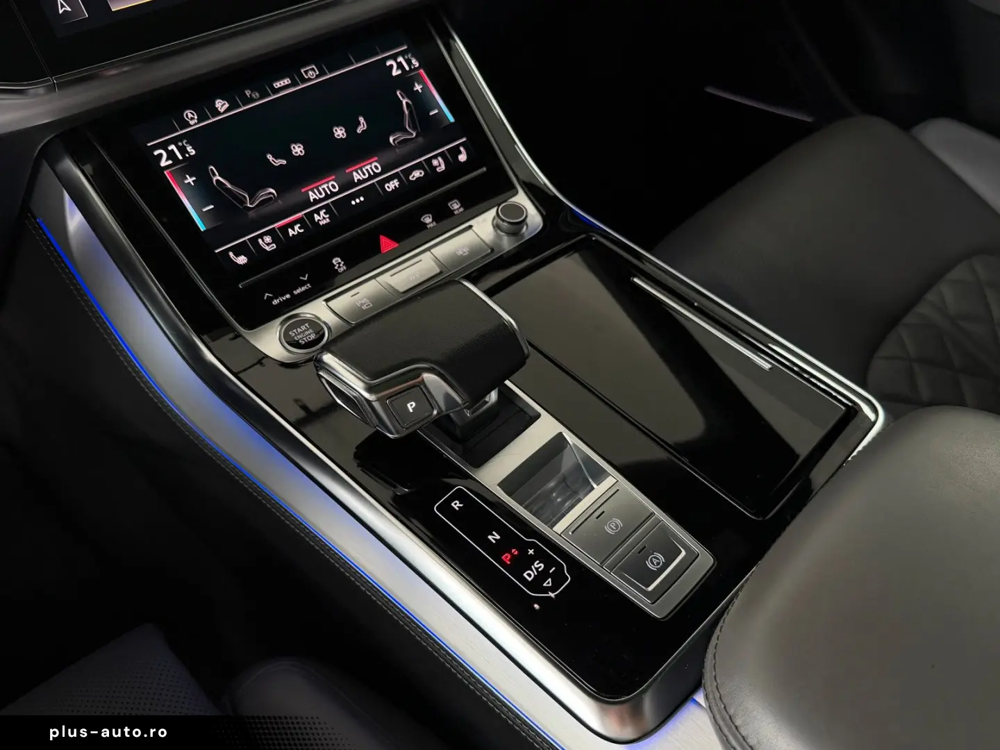 AUDI Q8 55 TFSI Quattro S-Line   B&W Advanced   Pano