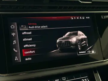 AUDI Q8 55 TFSI Quattro S-Line   B&W Advanced   Pano