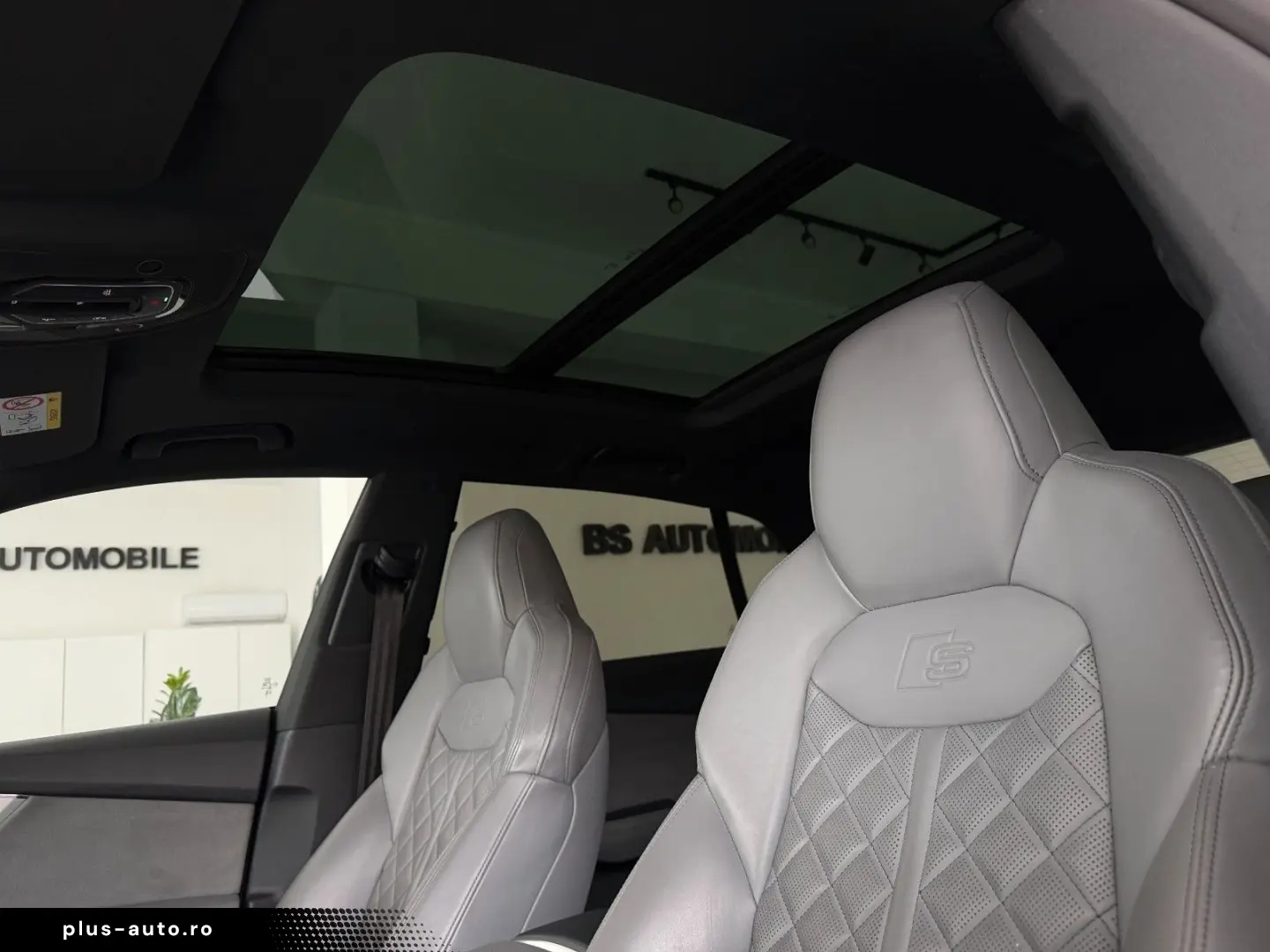 AUDI Q8 55 TFSI Quattro S-Line   B&W Advanced   Pano