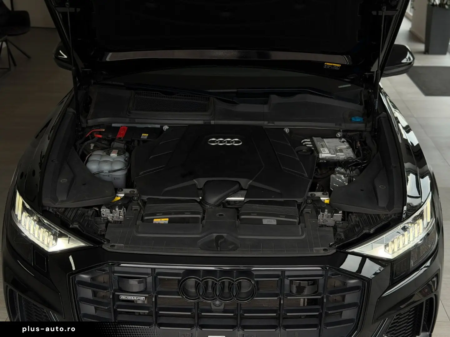 AUDI Q8 55 TFSI Quattro S-Line   B&W Advanced   Pano
