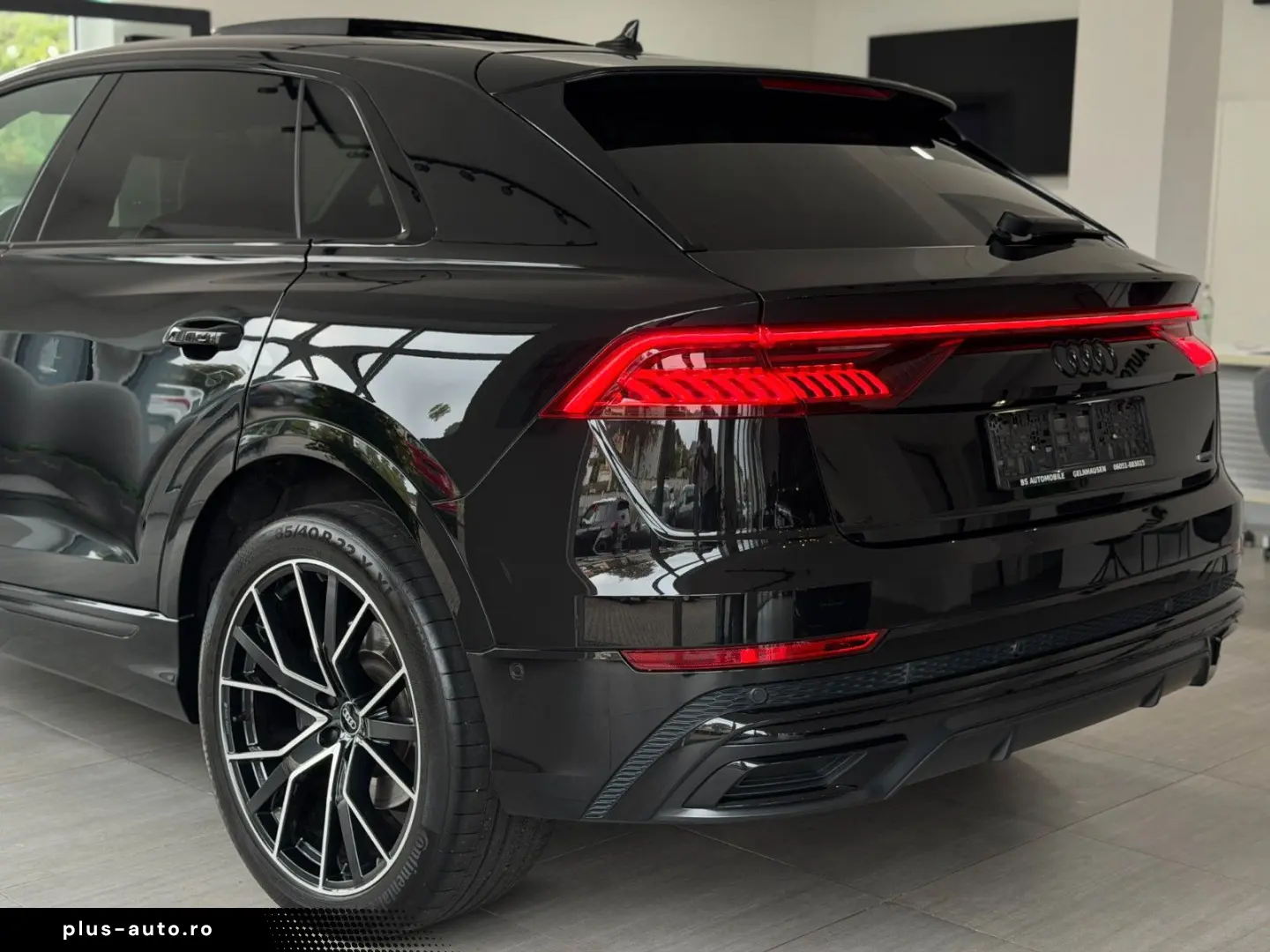 AUDI Q8 55 TFSI Quattro S-Line   B&W Advanced   Pano