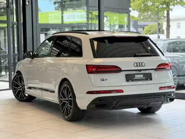 AUDI Q7 50 TDI  COMPETITION ACC HUD PANO MASSAGE 7-SI