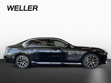 BMW 750e xDr M Sport AktivL Pano AHK B&W 360  DAPro