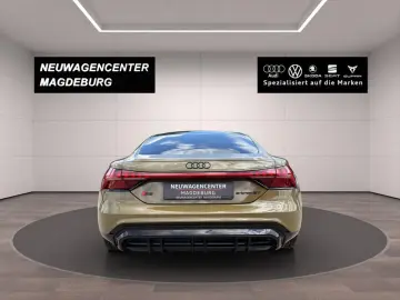 AUDI RS e-tron GT quattro