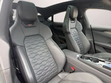 AUDI RS e-tron GT quattro