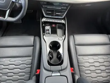 AUDI RS e-tron GT quattro