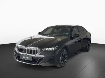 BMW 520i Lim M SPORT AdLED AHK Pano StHz 360  DAPro