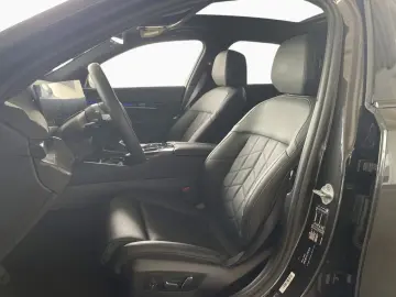 BMW 520i Lim M SPORT AdLED AHK Pano StHz 360  DAPro