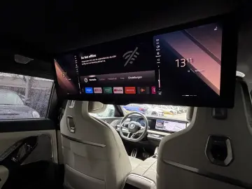 BMW i7 M70 xDrive M Sport INDIVIDUAL B&W TV Lounge