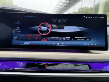 BMW i7 M70 xDrive M Sport INDIVIDUAL B&W TV Lounge