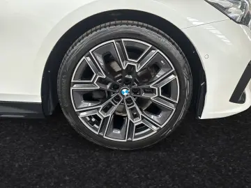 BMW 520i Inkl. € 1.190 Zubehörbonus  LR 550 - br. o.