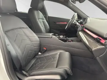 BMW 520i Inkl. € 1.190 Zubehörbonus  LR 550 - br. o.