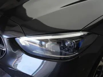 MERCEDES-BENZ C 300 d 9G-Tronic Avantgarde Leder Dis…