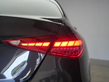 MERCEDES-BENZ C 300 d 9G-Tronic Avantgarde Leder Dis…