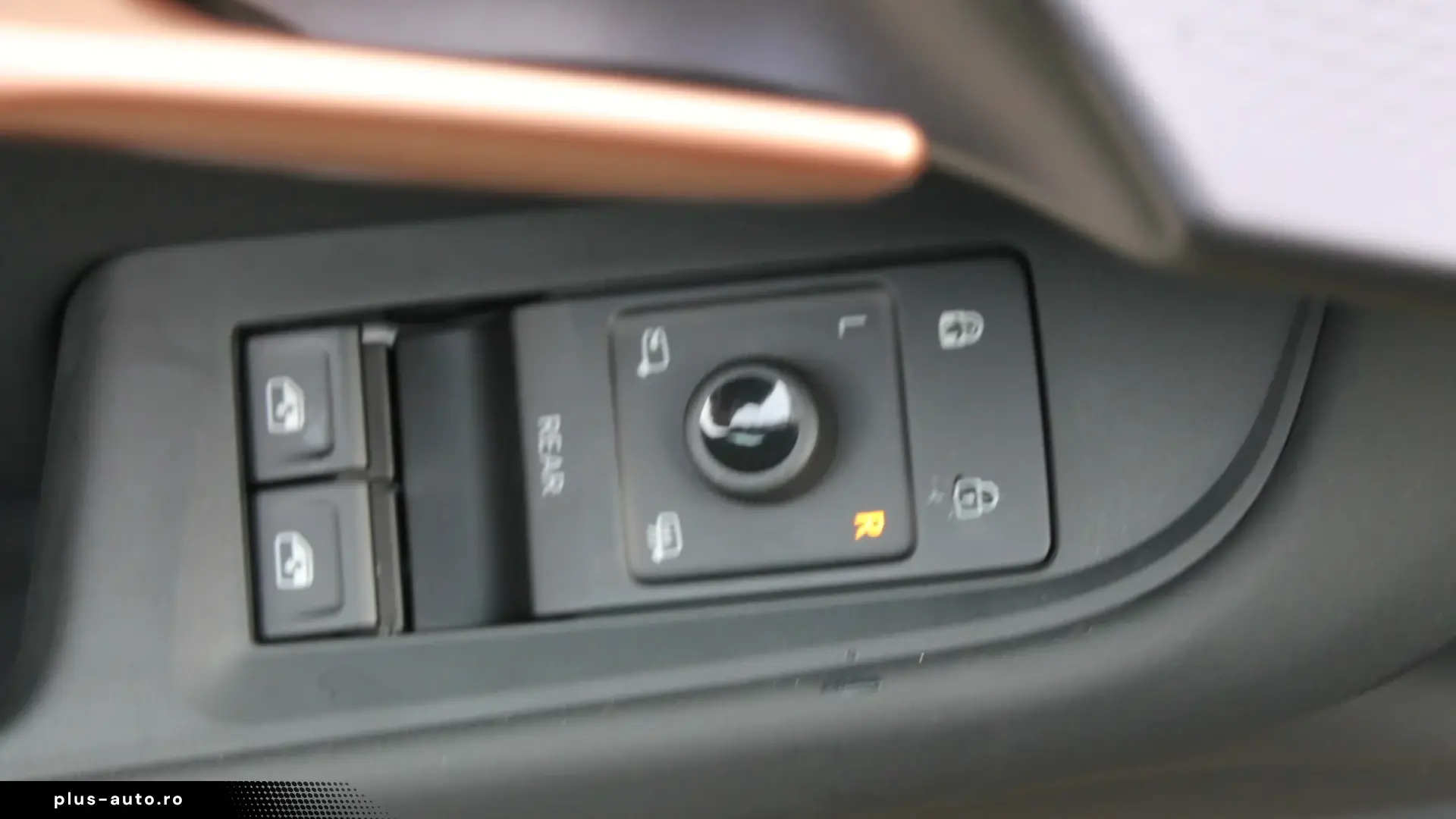 Cupra Tavascan - ELECTRIC