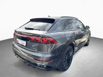 AUDI Q8 50 TDI Quattro S-Line Pano HuD AHK