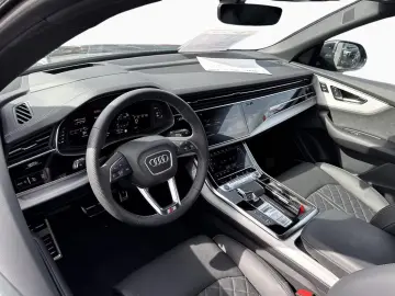 AUDI Q8 50 TDI Quattro S-Line Pano HuD AHK