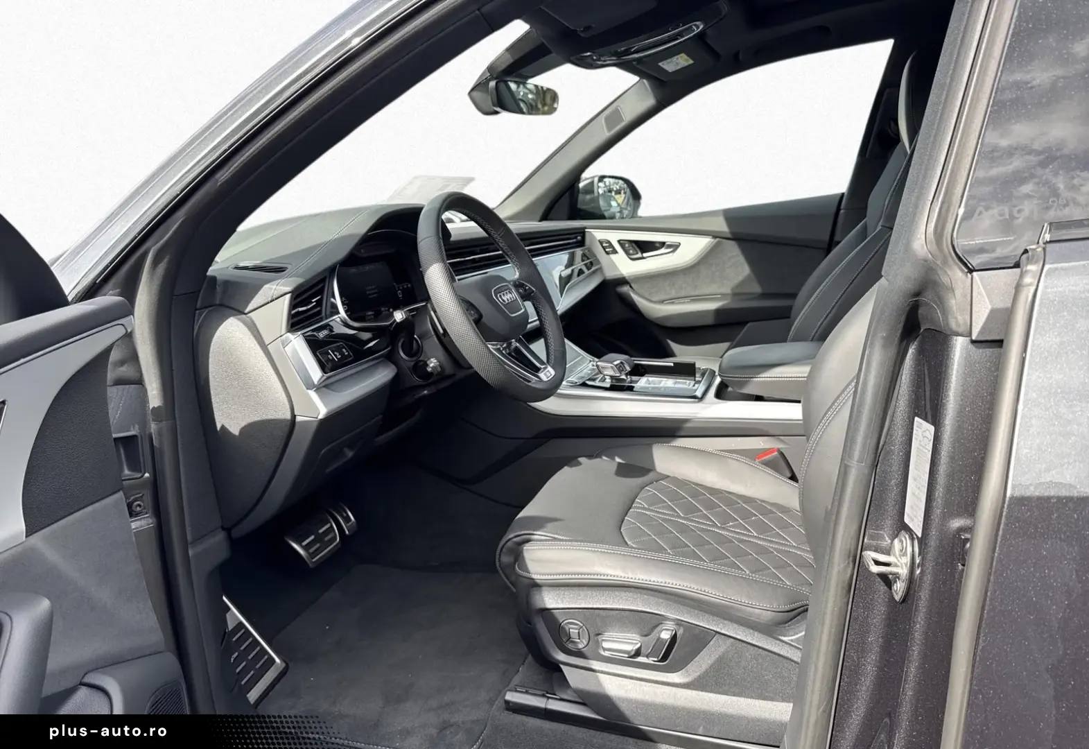 AUDI Q8 50 TDI Quattro S-Line Pano HuD AHK