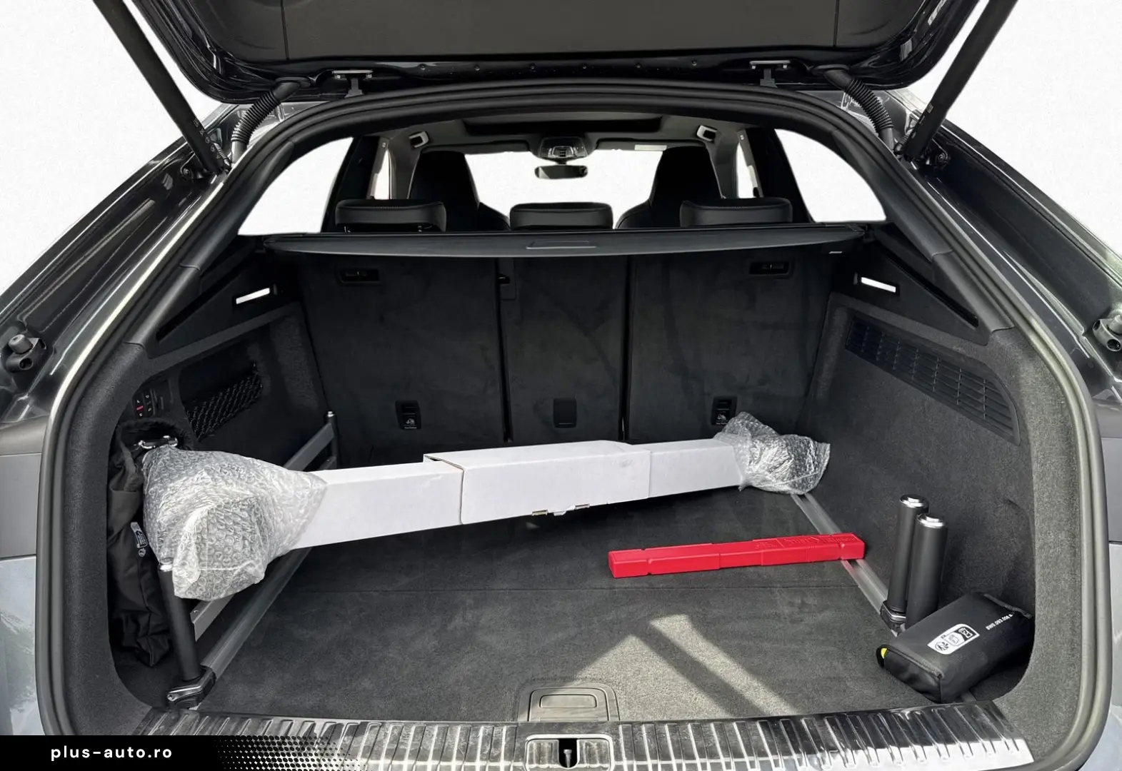 AUDI Q8 50 TDI Quattro S-Line Pano HuD AHK