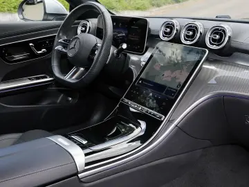 MERCEDES-BENZ CLE 180 Coupé AMG PANO TOTWINKEL MEMOR…