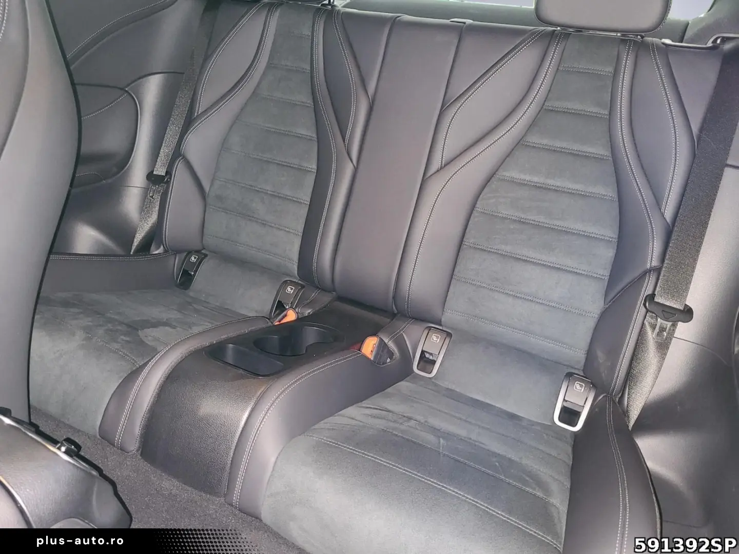 MERCEDES-BENZ CLE 220 d AMG  Pano Memory Ambiente Keyless