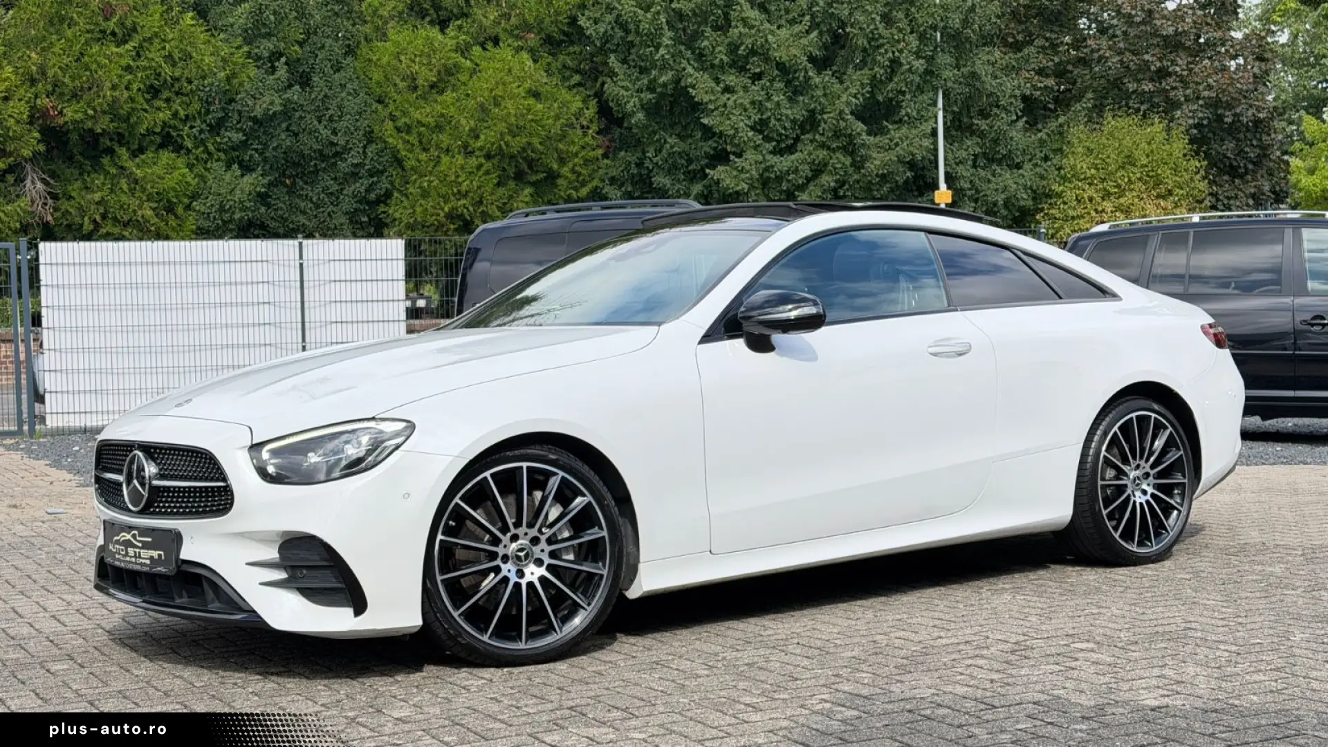 MERCEDES-BENZ E 300 Coupe AMG MEMORY NIGHT 360  BURMESTER