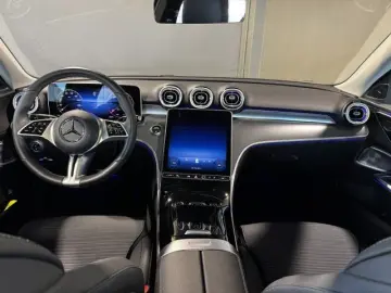 MERCEDES-BENZ C 200d Avantgarde Pano Burmester 360'