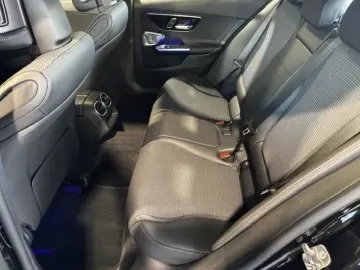 MERCEDES-BENZ C 200d Avantgarde Pano Burmester 360'