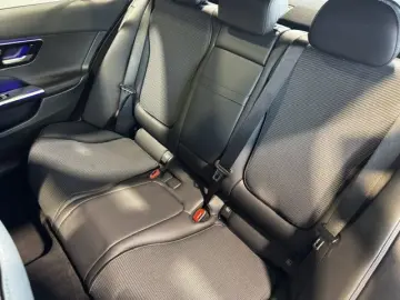 MERCEDES-BENZ C 200d Avantgarde Pano Burmester 360'