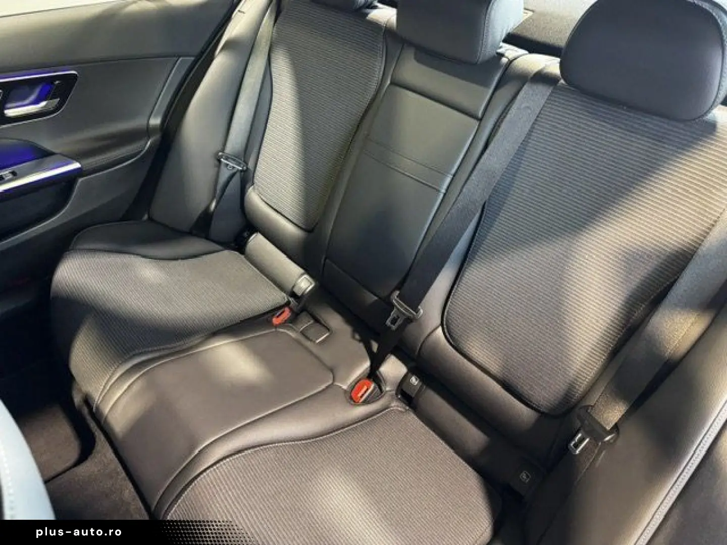 MERCEDES-BENZ C 200d Avantgarde Pano Burmester 360'