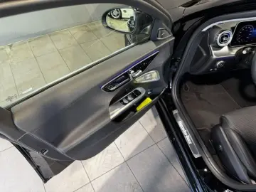 MERCEDES-BENZ C 200d Avantgarde Pano Burmester 360'