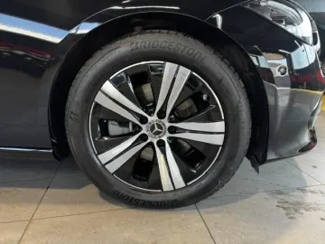 MERCEDES-BENZ C 200d Avantgarde Pano Burmester 360'