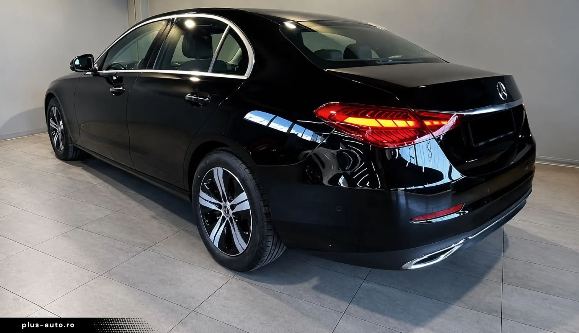 MERCEDES-BENZ C 200d Avantgarde Pano Burmester 360'