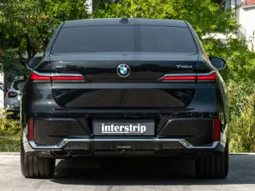 BMW 740d M SPORT.DR.ASS.PRO.MASSAGE.SKY.AUT.TÜR.AHK