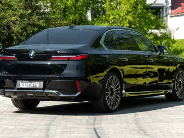 BMW 740d M SPORT.DR.ASS.PRO.MASSAGE.SKY.AUT.TÜR.AHK