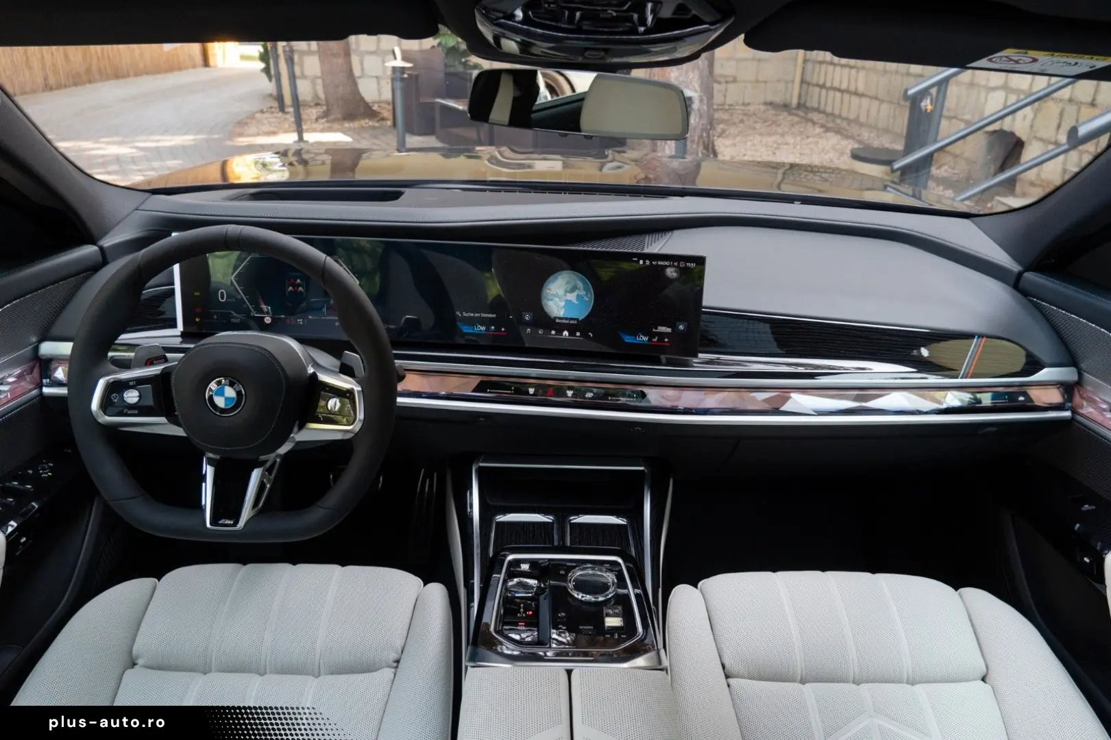 BMW 740d M SPORT.DR.ASS.PRO.MASSAGE.SKY.AUT.TÜR.AHK