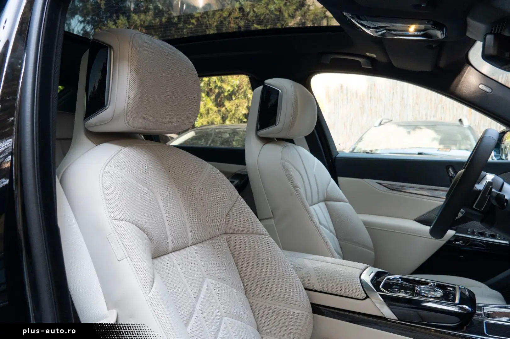 BMW 740d M SPORT.DR.ASS.PRO.MASSAGE.SKY.AUT.TÜR.AHK