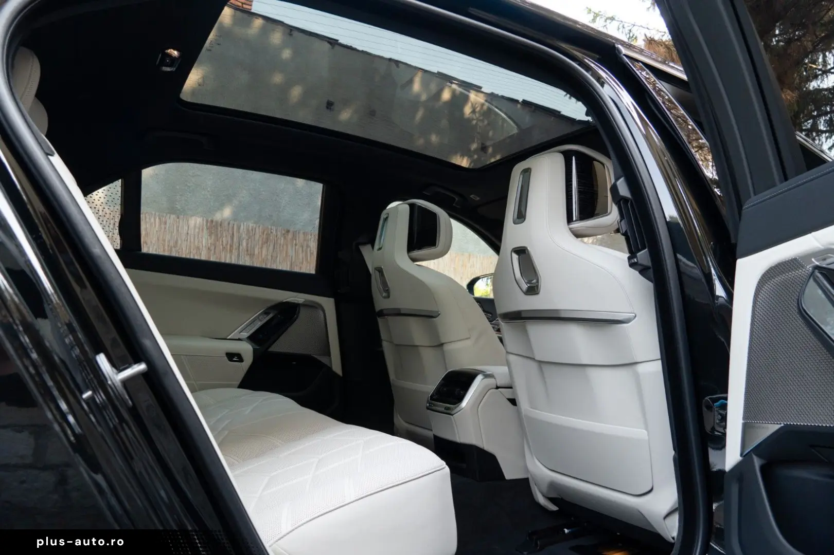 BMW 740d M SPORT.DR.ASS.PRO.MASSAGE.SKY.AUT.TÜR.AHK