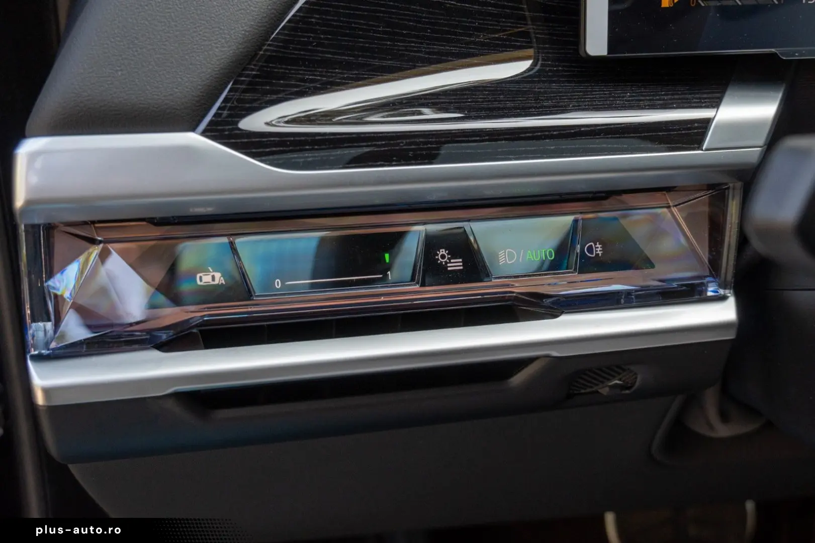 BMW 740d M SPORT.DR.ASS.PRO.MASSAGE.SKY.AUT.TÜR.AHK