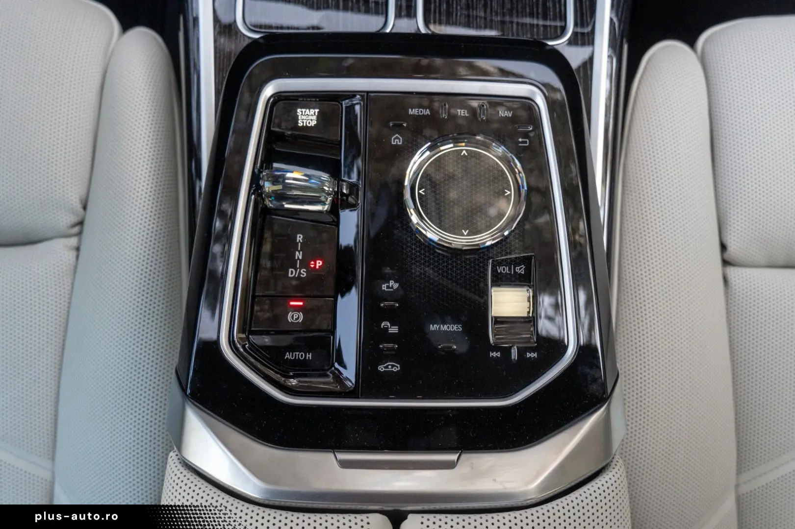 BMW 740d M SPORT.DR.ASS.PRO.MASSAGE.SKY.AUT.TÜR.AHK