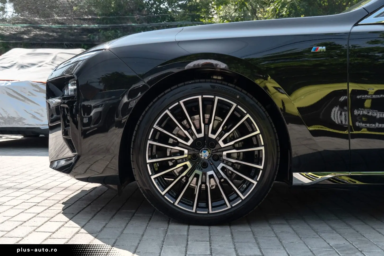 BMW 740d M SPORT.DR.ASS.PRO.MASSAGE.SKY.AUT.TÜR.AHK