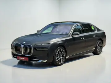 BMW 750E xDrive Design Pure Excellence PANO VOLLVOLL