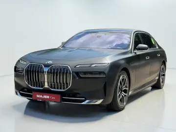 BMW 750E xDrive Design Pure Excellence PANO VOLLVOLL