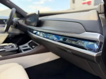BMW 750E xDrive Design Pure Excellence PANO VOLLVOLL